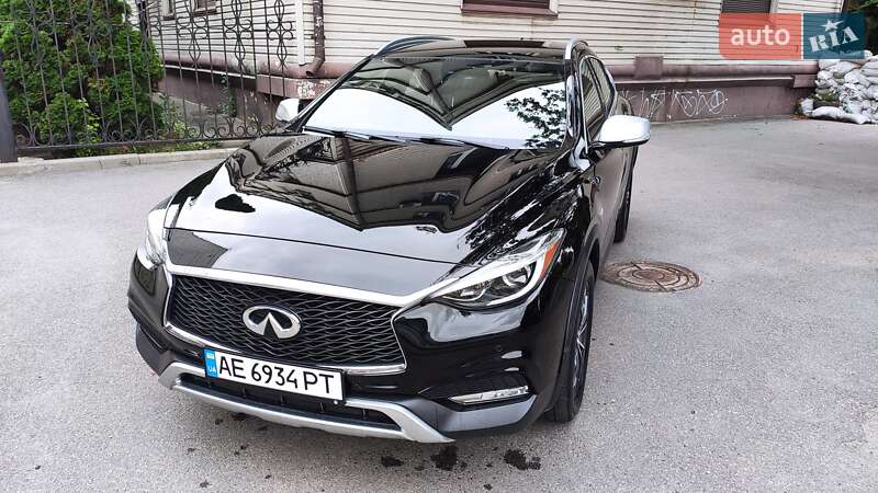 Внедорожник / Кроссовер Infiniti QX30 2016 в Одессе