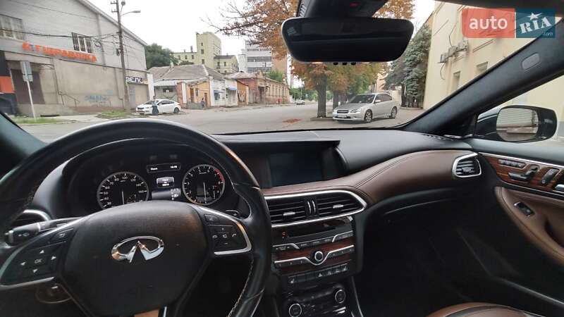 Внедорожник / Кроссовер Infiniti QX30 2016 в Одессе