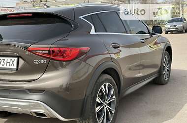 Позашляховик / Кросовер Infiniti QX30 2016 в Переяславі