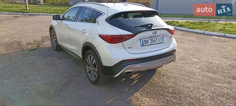 Внедорожник / Кроссовер Infiniti QX30 2016 в Ровно