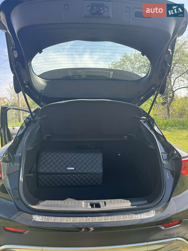 Внедорожник / Кроссовер Infiniti QX30 2018 в Днепре