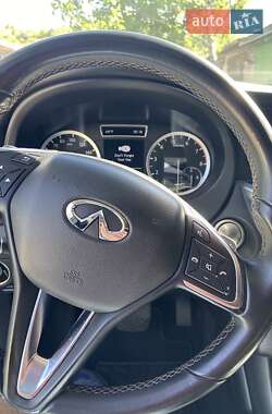 Внедорожник / Кроссовер Infiniti QX30 2016 в Кривом Роге