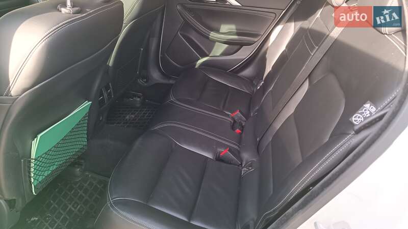 Позашляховик / Кросовер Infiniti QX30 2016 в Одесі