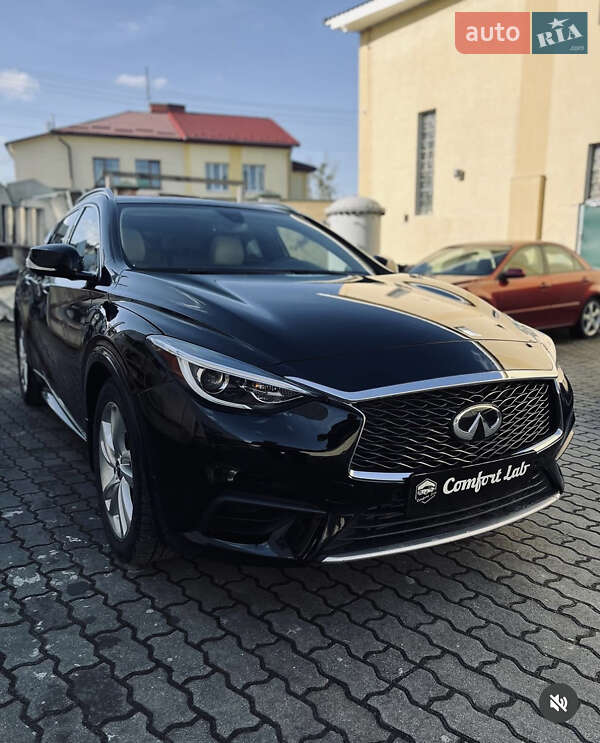 Позашляховик / Кросовер Infiniti QX30 2018 в Львові