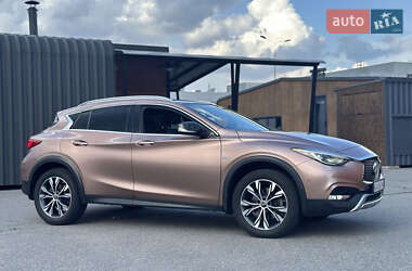 Infiniti QX30 2016