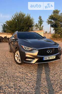 Infiniti QX30 2016