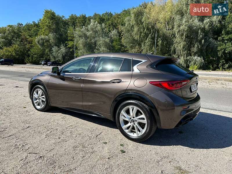 Внедорожник / Кроссовер Infiniti QX30 2017 в Днепре фото 14 Внедорожник / Кроссовер Infiniti QX30 2017 в Днепре