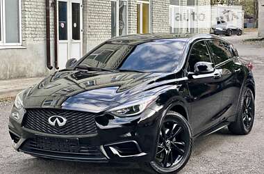 Внедорожник / Кроссовер Infiniti QX30 2016 в Киеве