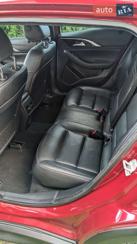 Внедорожник / Кроссовер Infiniti QX30 2016 в Ровно