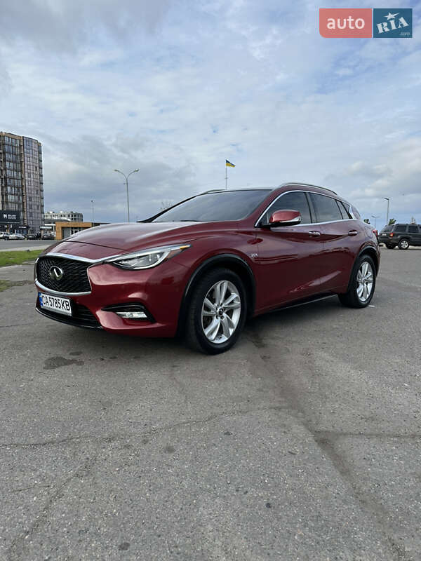 Infiniti QX30 2016