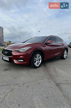 Внедорожник / Кроссовер Infiniti QX30 2016 в 