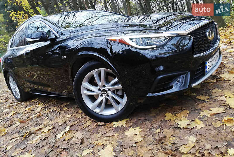 Внедорожник / Кроссовер Infiniti QX30 2018 в Львове