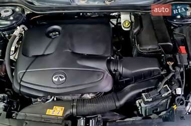 Внедорожник / Кроссовер Infiniti QX30 2016 в 