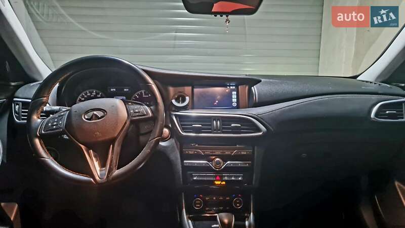 Позашляховик / Кросовер Infiniti QX30 2016 в Чернівцях фото 22 Позашляховик / Кросовер Infiniti QX30 2016 в Чернівцях