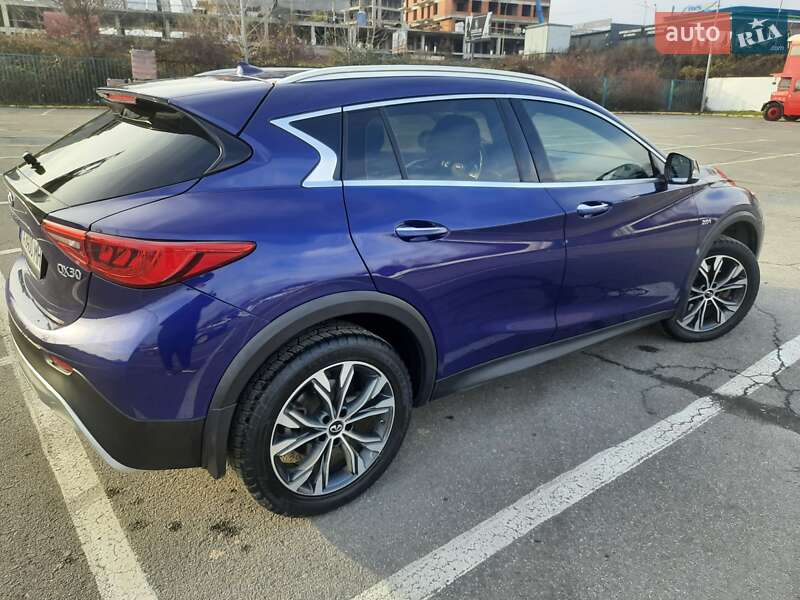 Внедорожник / Кроссовер Infiniti QX30 2018 в Ужгороде