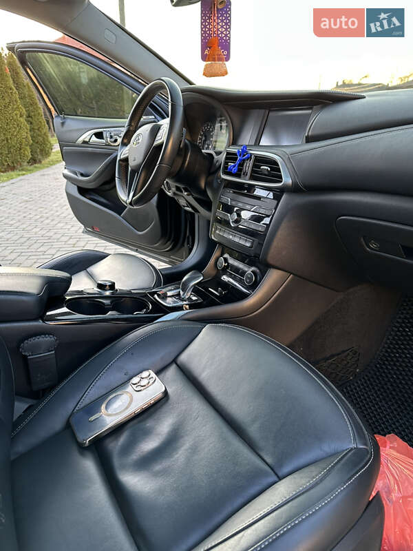 Внедорожник / Кроссовер Infiniti QX30 2017 в Болграде