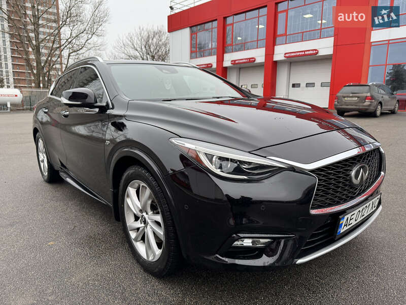 Внедорожник / Кроссовер Infiniti QX30 2016 в Днепре