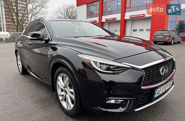 Внедорожник / Кроссовер Infiniti QX30 2016 в 