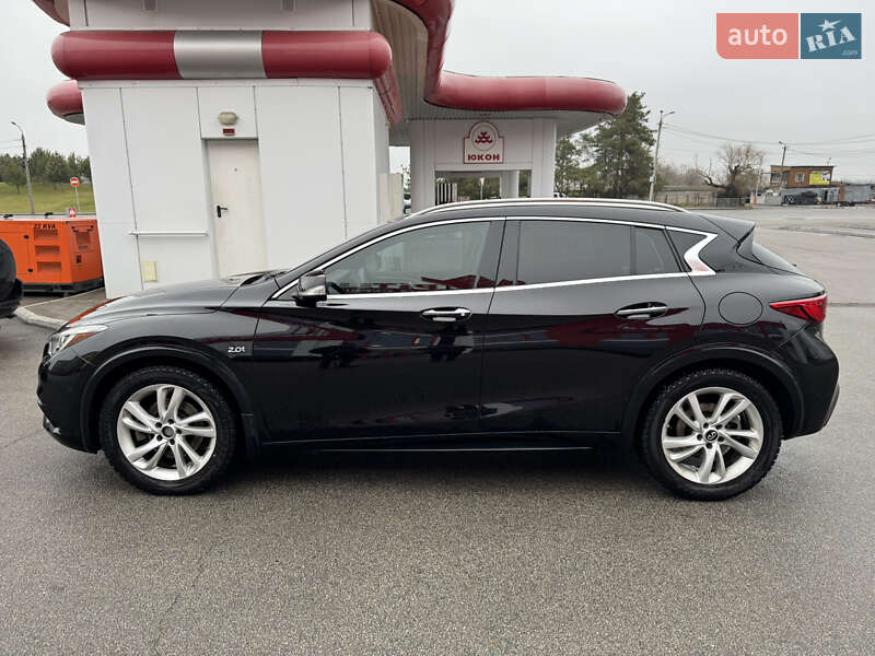 Внедорожник / Кроссовер Infiniti QX30 2016 в Днепре