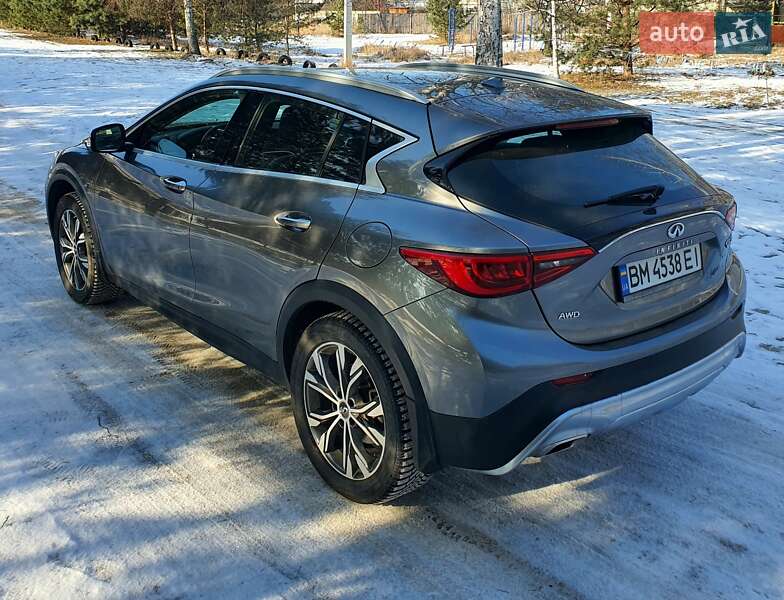 Позашляховик / Кросовер Infiniti QX30 2016 в Черкасах