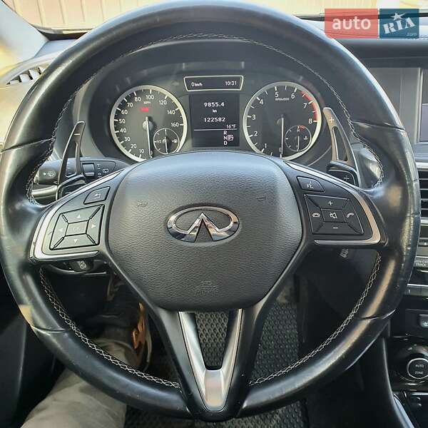 Позашляховик / Кросовер Infiniti QX30 2016 в Черкасах