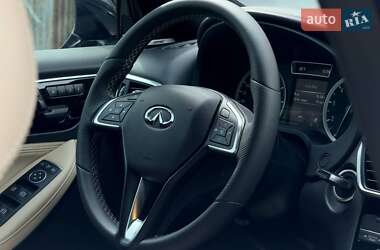 Внедорожник / Кроссовер Infiniti QX30 2016 в Черновцах