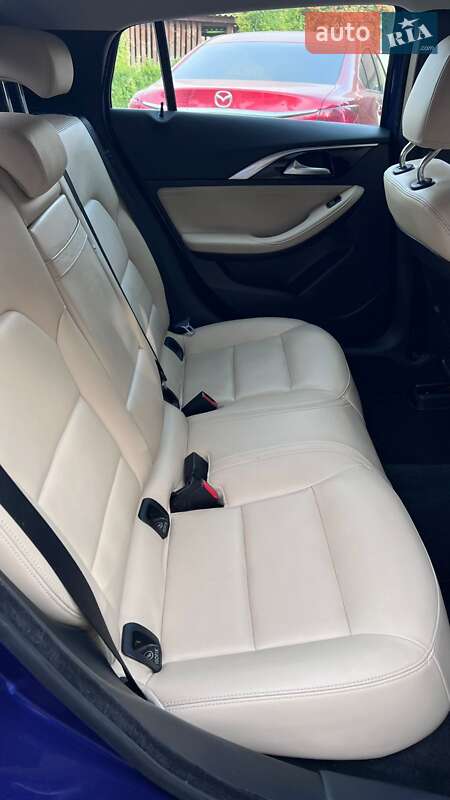Внедорожник / Кроссовер Infiniti QX30 2016 в Киеве