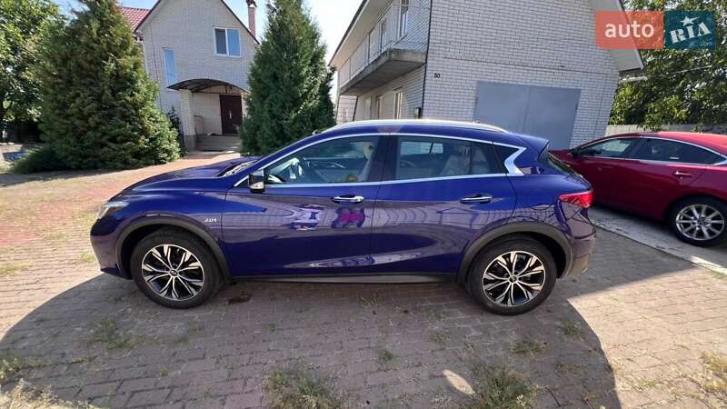 Внедорожник / Кроссовер Infiniti QX30 2016 в Киеве