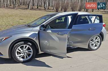 Внедорожник / Кроссовер Infiniti QX30 2017 в 