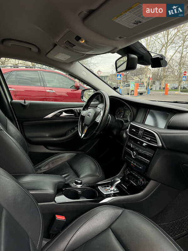 Внедорожник / Кроссовер Infiniti QX30 2017 в Одессе