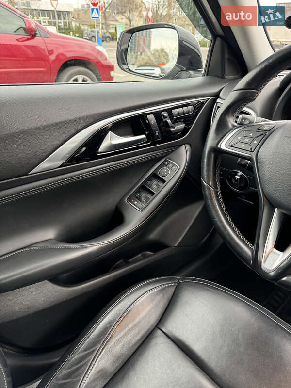 Внедорожник / Кроссовер Infiniti QX30 2017 в Одессе