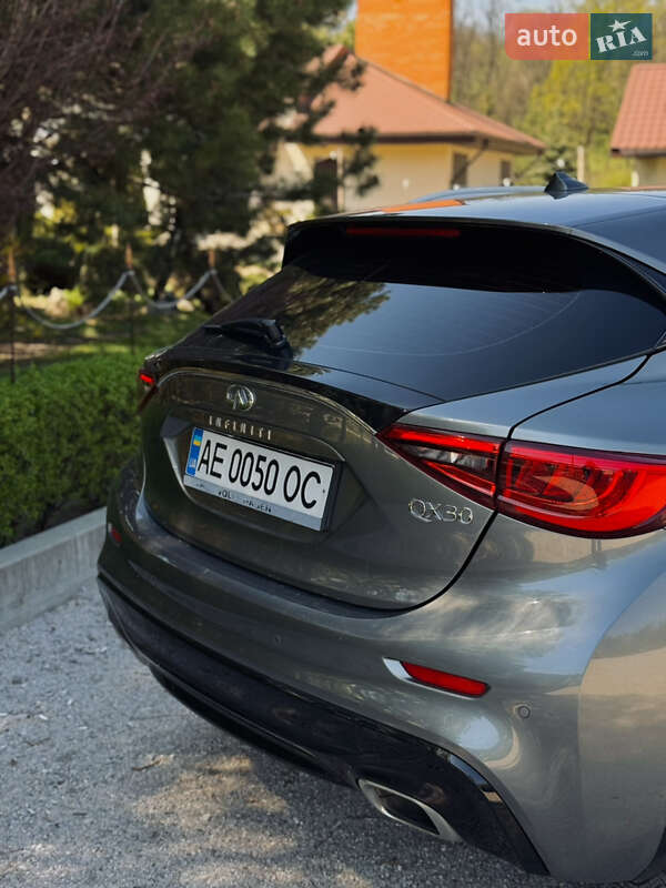 Внедорожник / Кроссовер Infiniti QX30 2016 в Днепре
