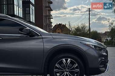 Внедорожник / Кроссовер Infiniti QX30 2016 в 