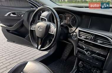 Внедорожник / Кроссовер Infiniti QX30 2016 в 