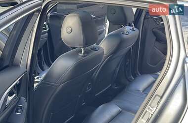 Внедорожник / Кроссовер Infiniti QX30 2016 в 