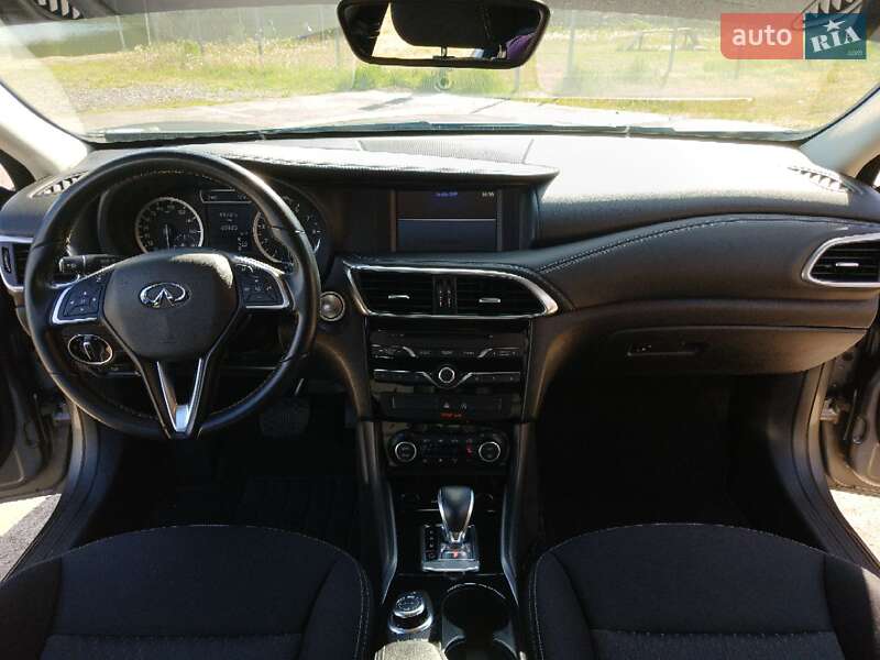 Позашляховик / Кросовер Infiniti QX30 2017 в Києві