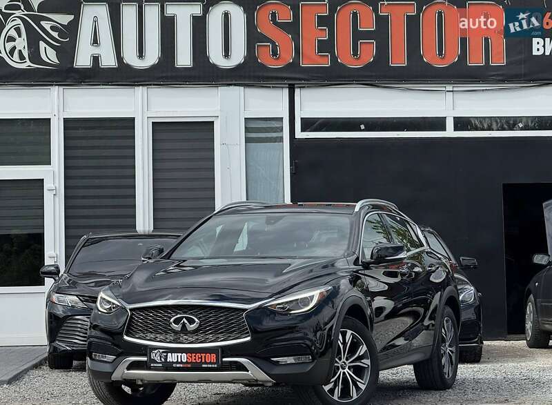 Внедорожник / Кроссовер Infiniti QX30 2016 в 