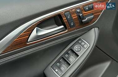 Внедорожник / Кроссовер Infiniti QX30 2016 в 