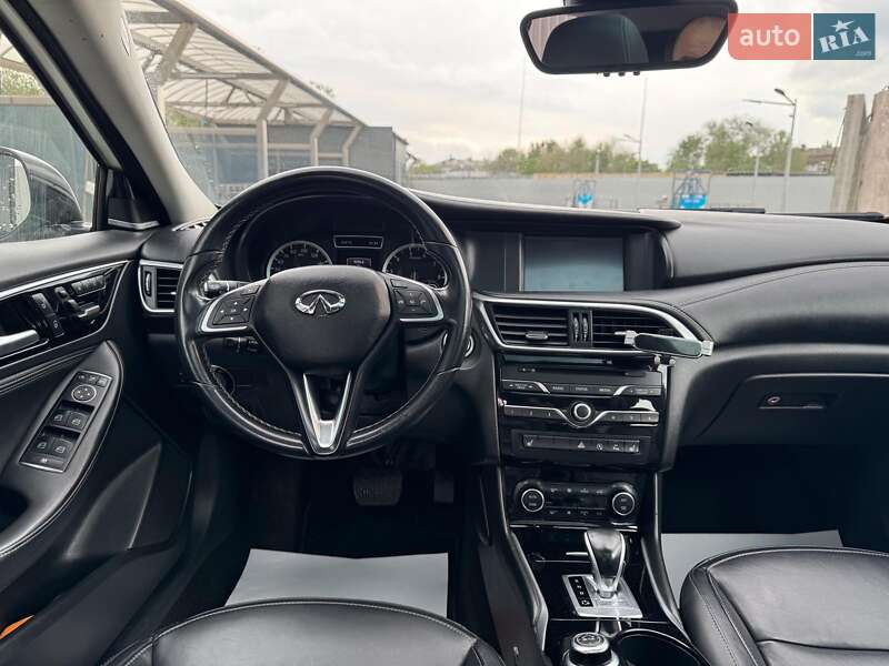 Позашляховик / Кросовер Infiniti QX30 2017 в Запоріжжі