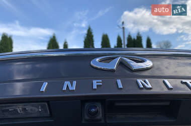 Позашляховик / Кросовер Infiniti QX30 2018 в 