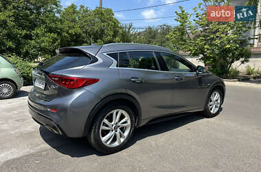 Внедорожник / Кроссовер Infiniti QX30 2016 в 
