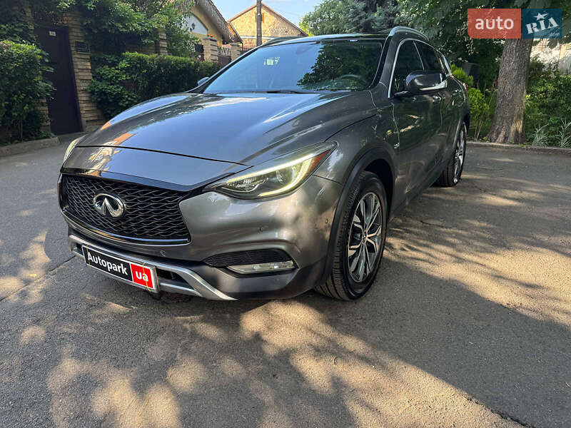 Внедорожник / Кроссовер Infiniti QX30 2017 в 