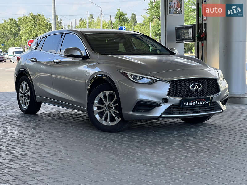 Infiniti QX30 2016