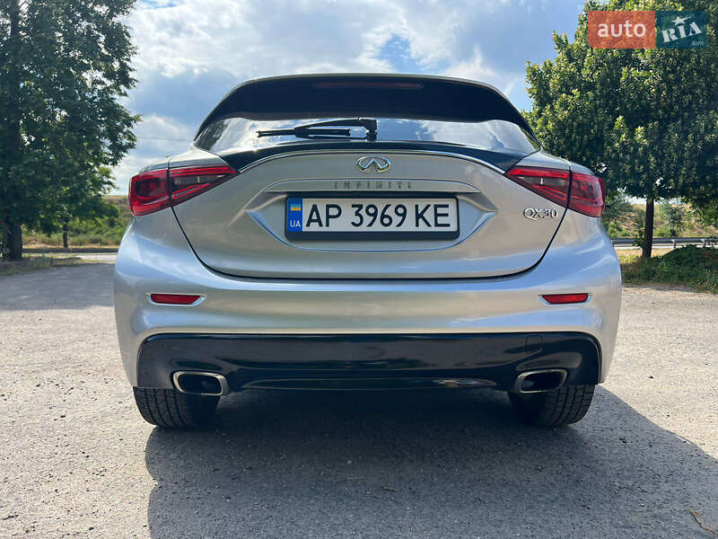 Позашляховик / Кросовер Infiniti QX30 2017 в Запоріжжі