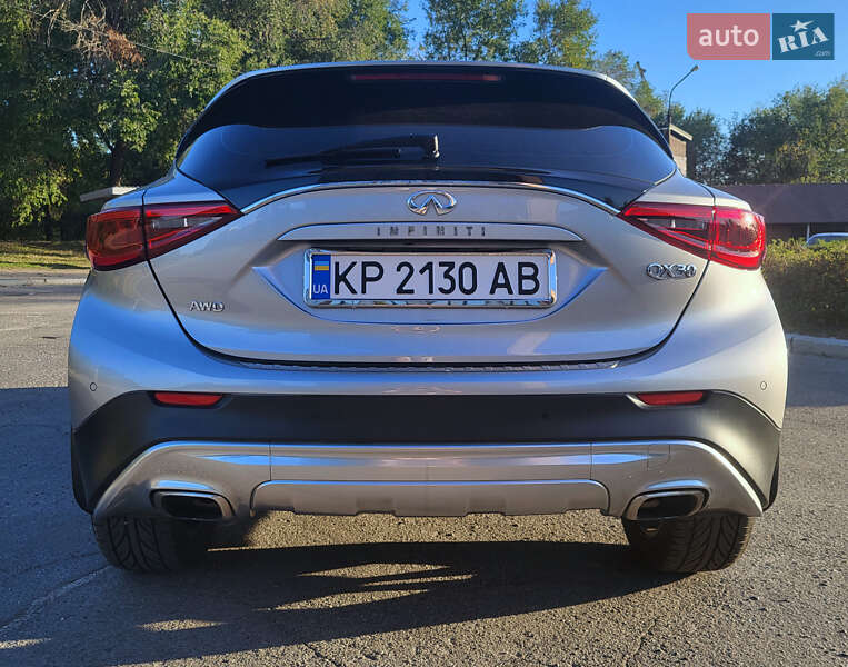 Внедорожник / Кроссовер Infiniti QX30 2016 в Днепре