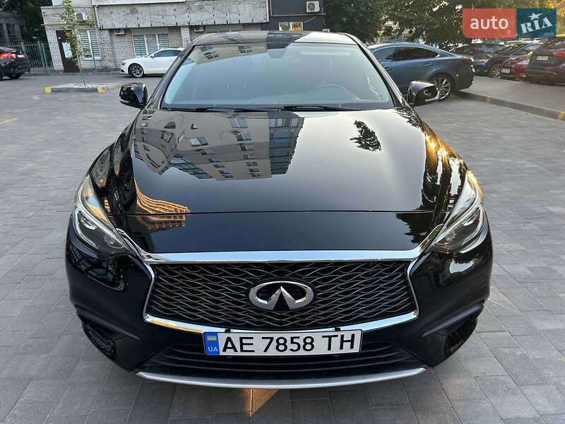 Внедорожник / Кроссовер Infiniti QX30 2017 в Днепре