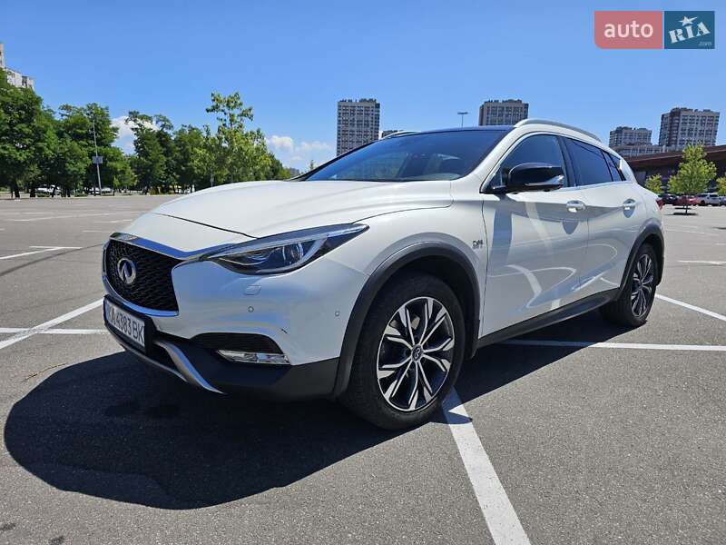 Внедорожник / Кроссовер Infiniti QX30 2017 в 