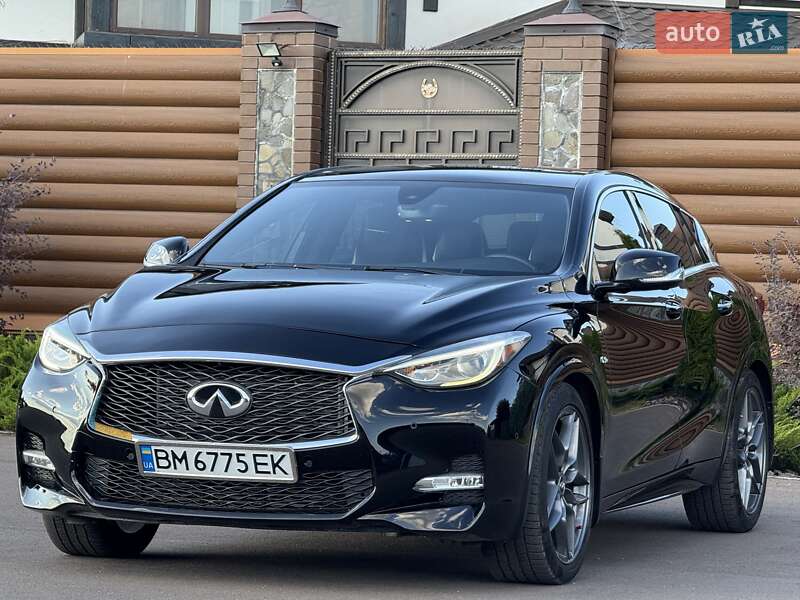 Внедорожник / Кроссовер Infiniti QX30 2016 в Киеве