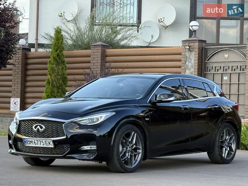 Внедорожник / Кроссовер Infiniti QX30 2016 в Киеве