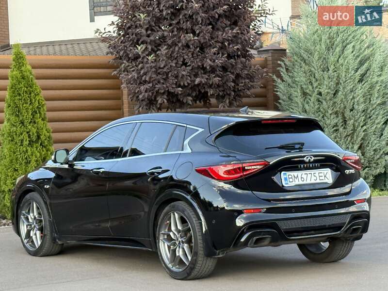 Внедорожник / Кроссовер Infiniti QX30 2016 в Киеве